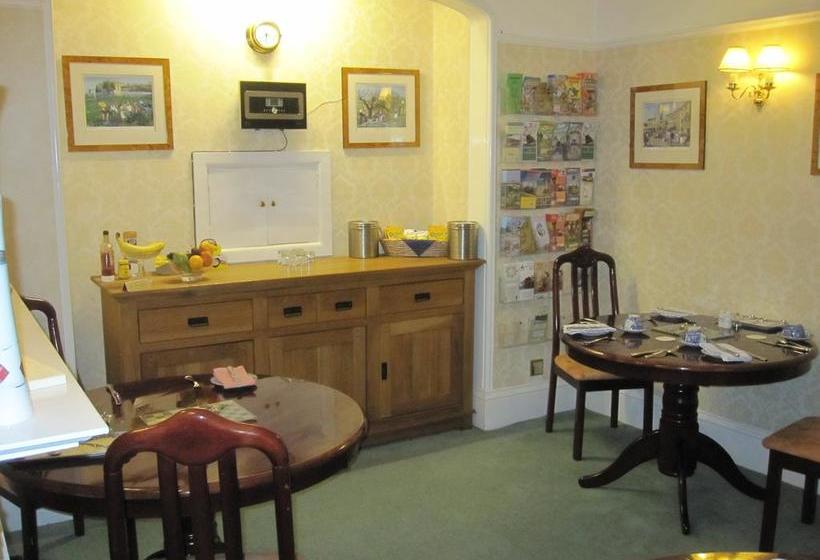 Clayhill House Bed & Breakfast 9