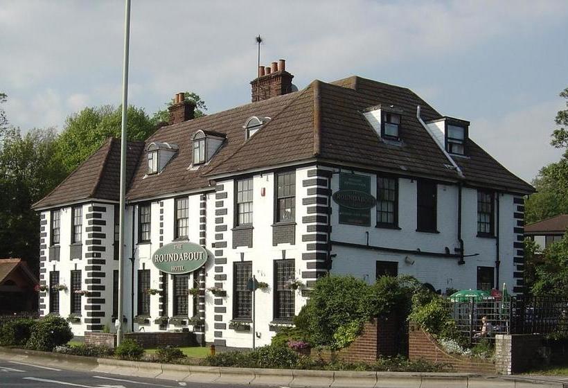 Hotel The Roundabout
