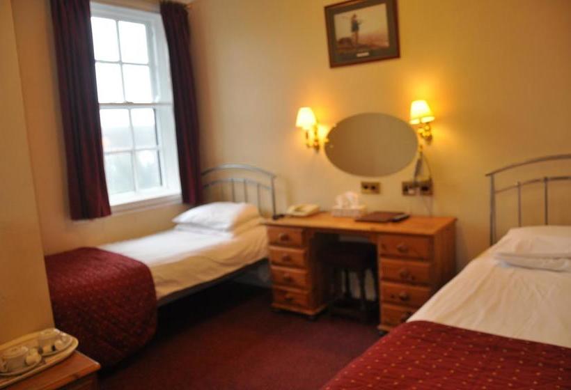 Hotel The Roundabout 13