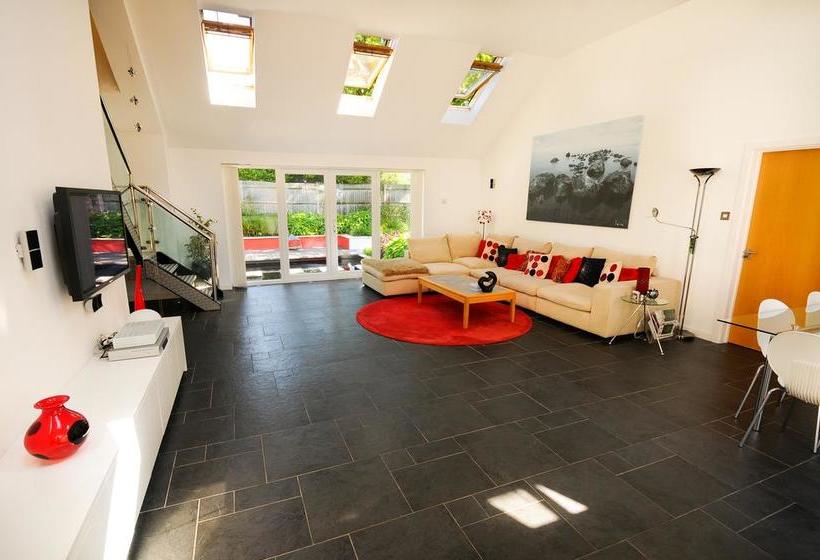 The White House Bed And Breakfast 20