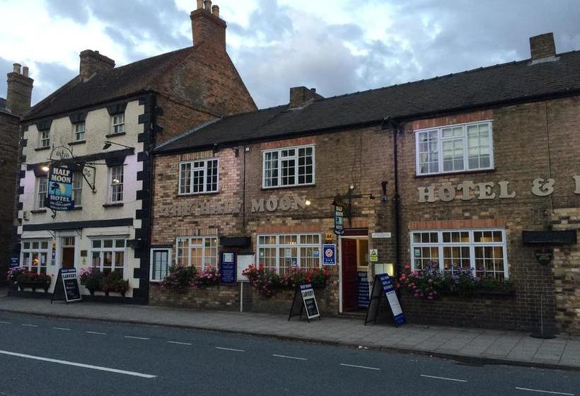 Half Moon Hotel And Restaurant