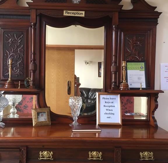 Hotel Albany Lodge 1