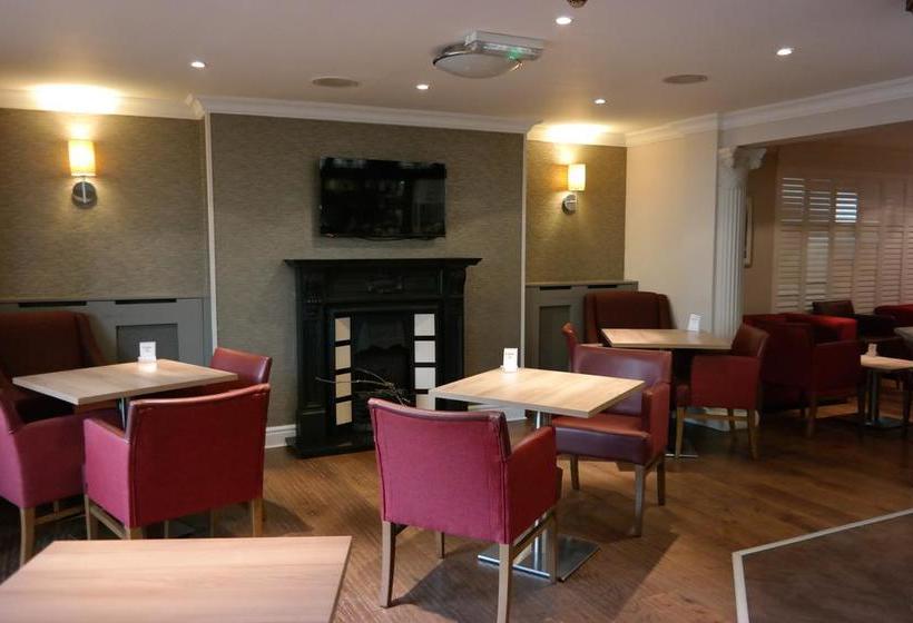 Chesters Hotel & Restaurant 13