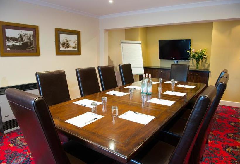 Chesters Hotel & Restaurant 15