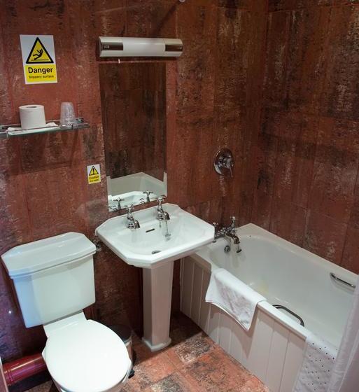 Chesters Hotel & Restaurant 16