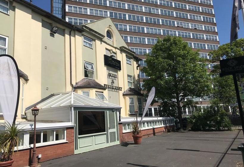 Chesters Hotel & Restaurant 9