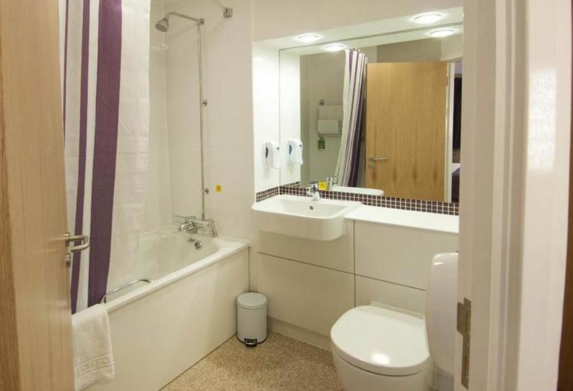 Hotel Premier Inn Epsom Central 5