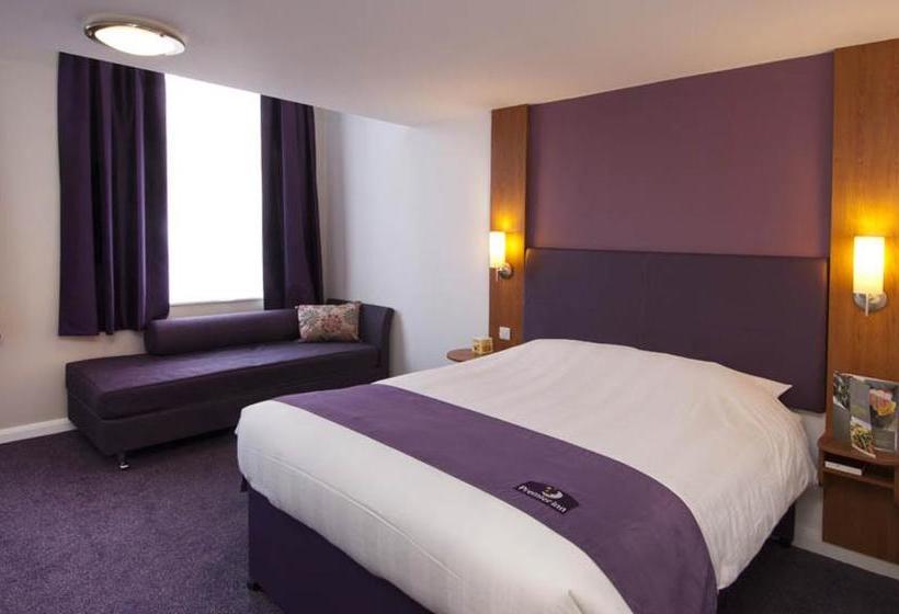 Hotel Premier Inn Epsom Central 7