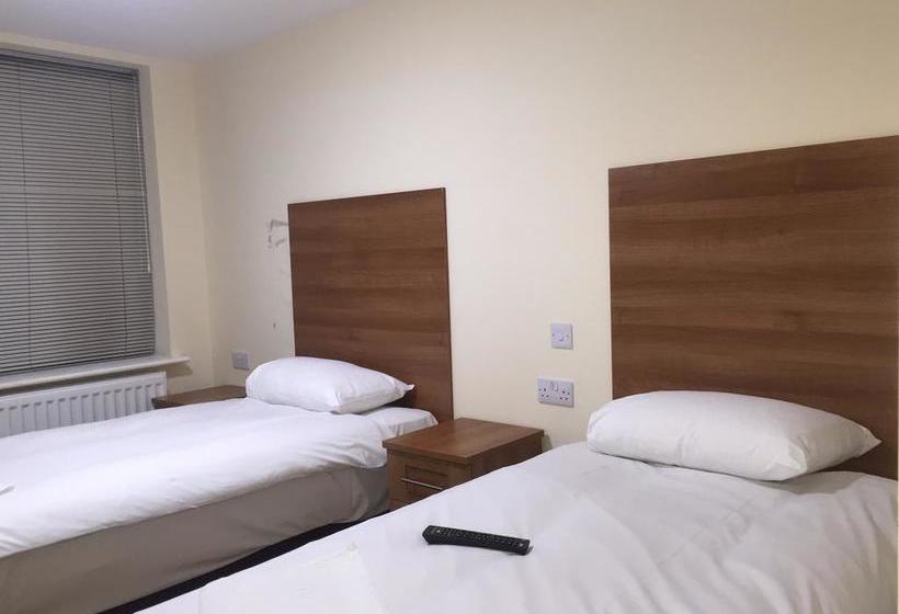 Hotel Wendover Arms 6