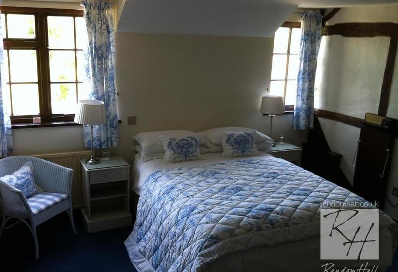 Hotel Random Hall 13