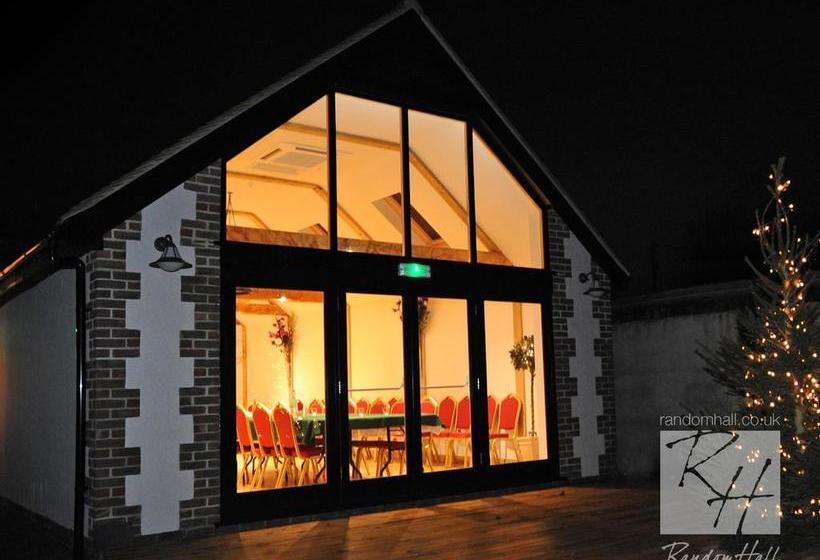 Hotel Random Hall 15