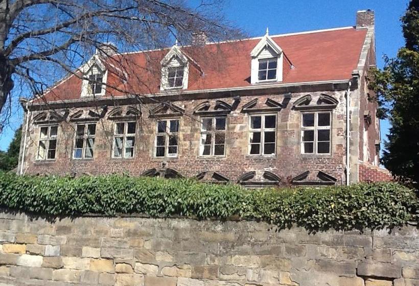 Bed & Breakfast Ruswarp Hall, Yorkshire Accommodation