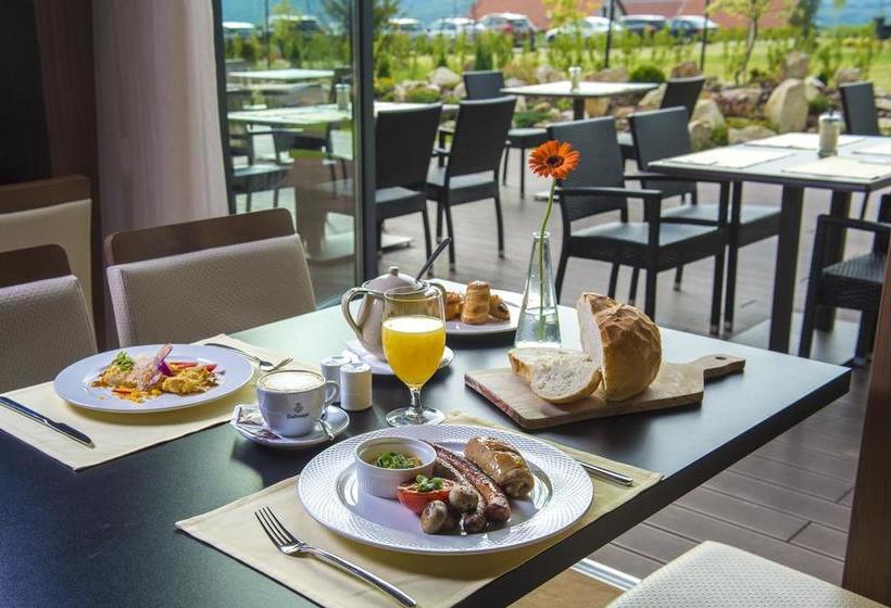 Castellum Hotel Hollóko 18