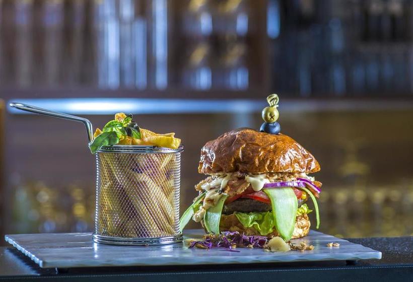 Castellum Hotel Hollóko 2