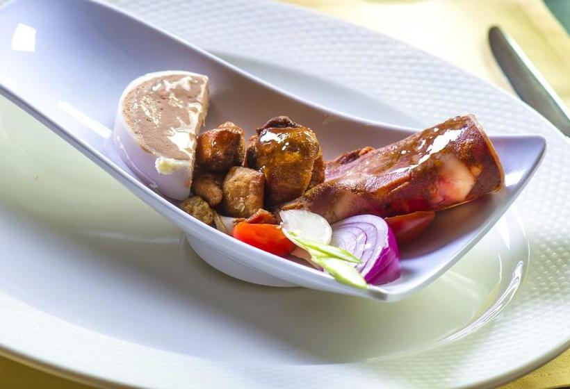 Castellum Hotel Hollóko 4