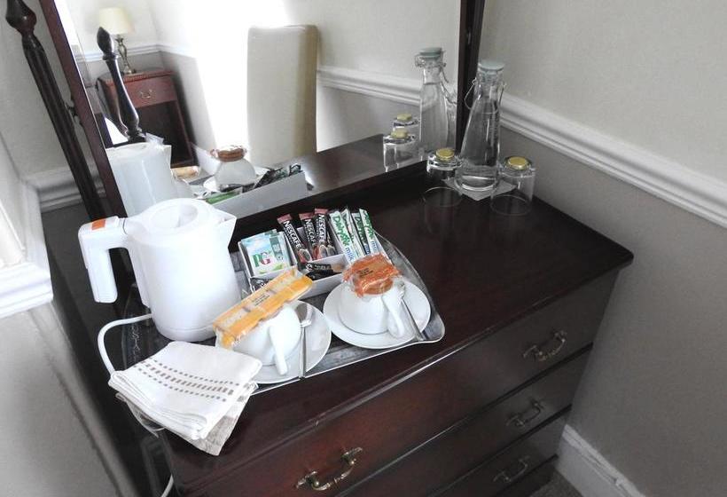 Hôtel Pendennis Guest House 17