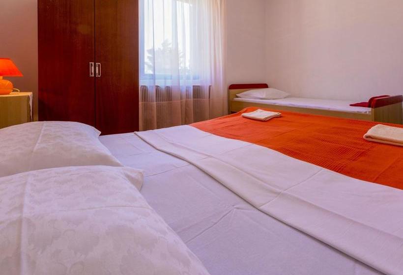 Hotel Apartments Novi Vinodolski