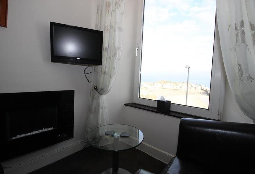 Bed and Breakfast Golden Hind 9