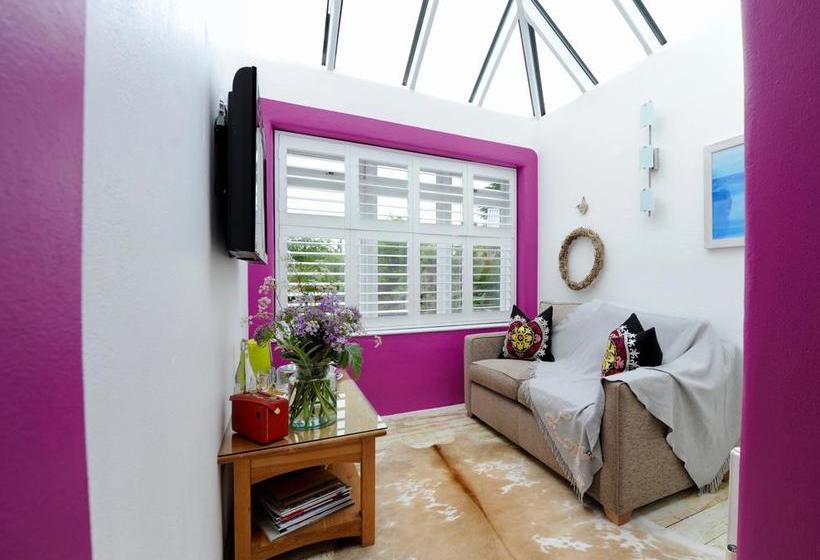 Bed and Breakfast Lower Barns Guest House 11