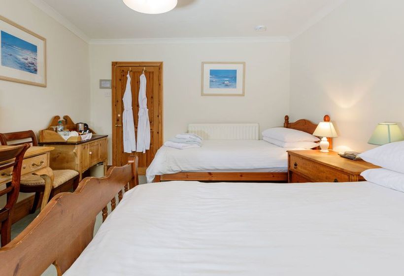 Bed and Breakfast Treweens 5