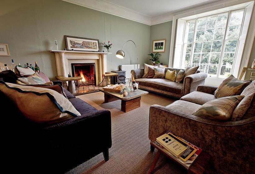 Bed & Breakfast Trewornan Manor