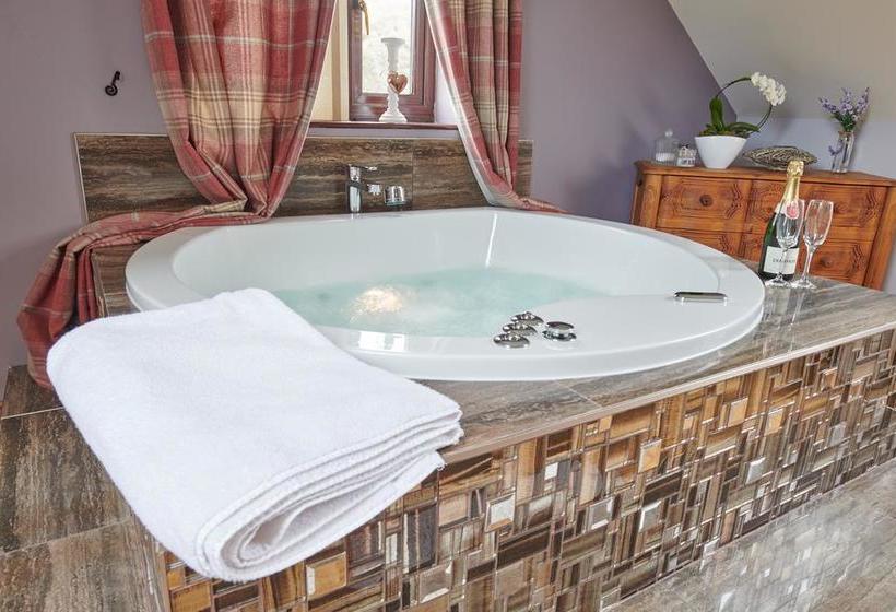 Farm View Hall Bed And Breakfast 6