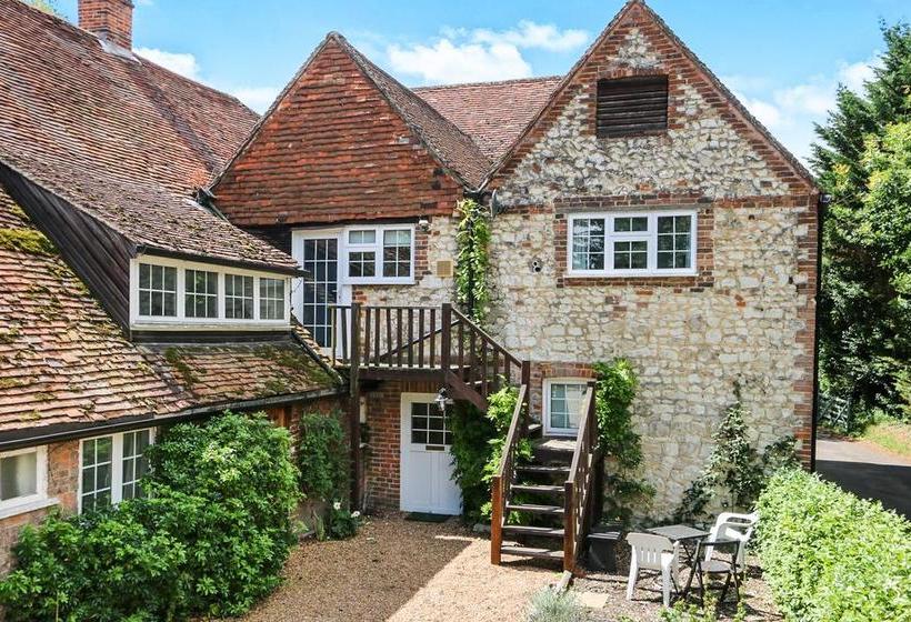 Bed and Breakfast Christmas Pie Barns 6