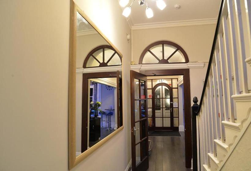 Hotel Lauriston & Lawton Court