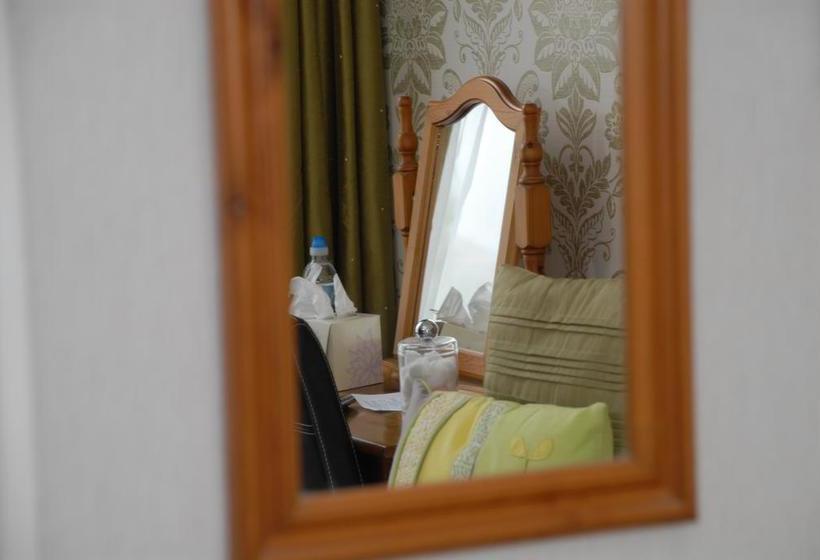 Bed and Breakfast Lynwood Guest House