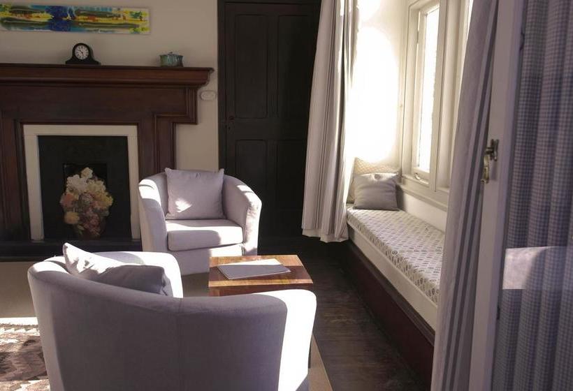 Bed and Breakfast Costislost 5