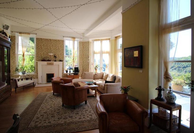 Hotel Commonwood Manor 6