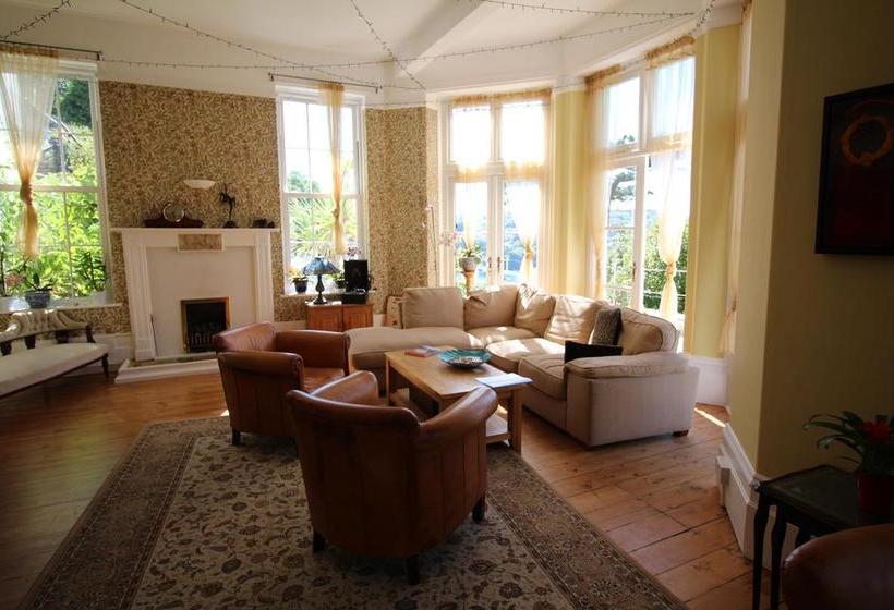 Hotel Commonwood Manor 9