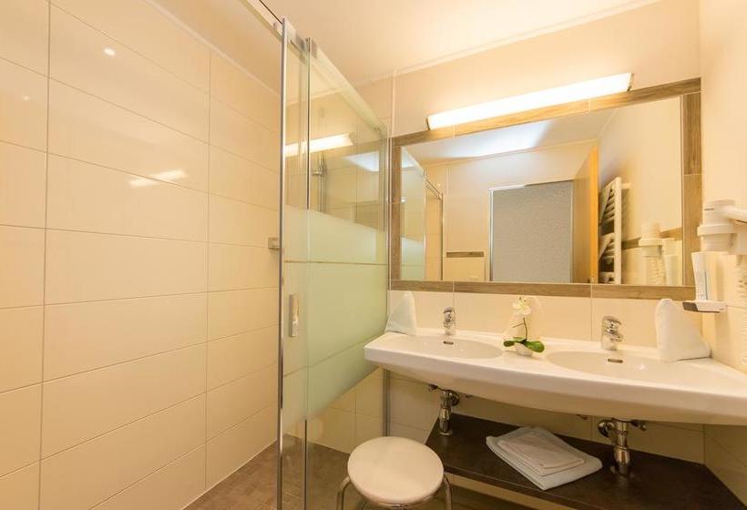 Landhotel Oberdanner 13