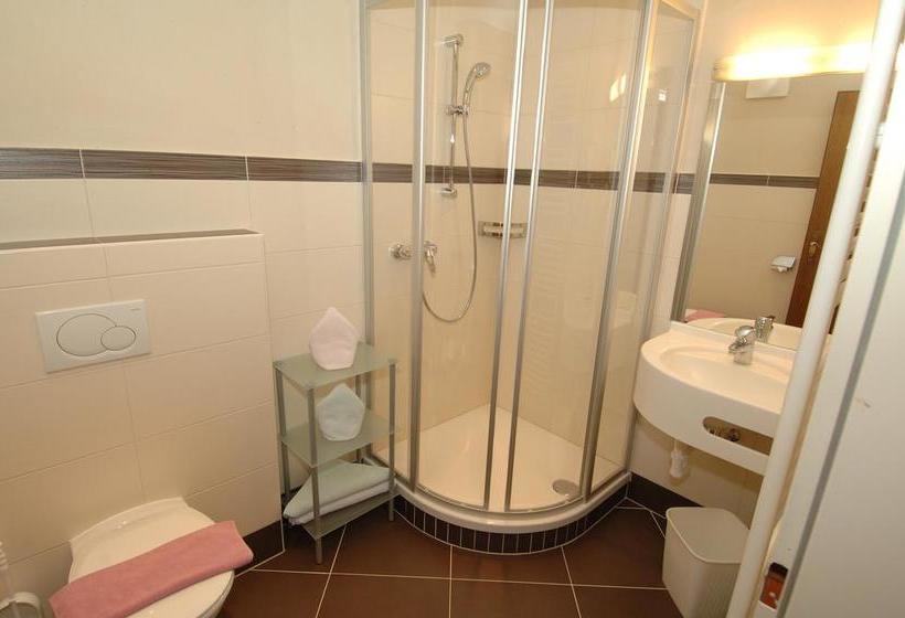 Landhotel Oberdanner 2