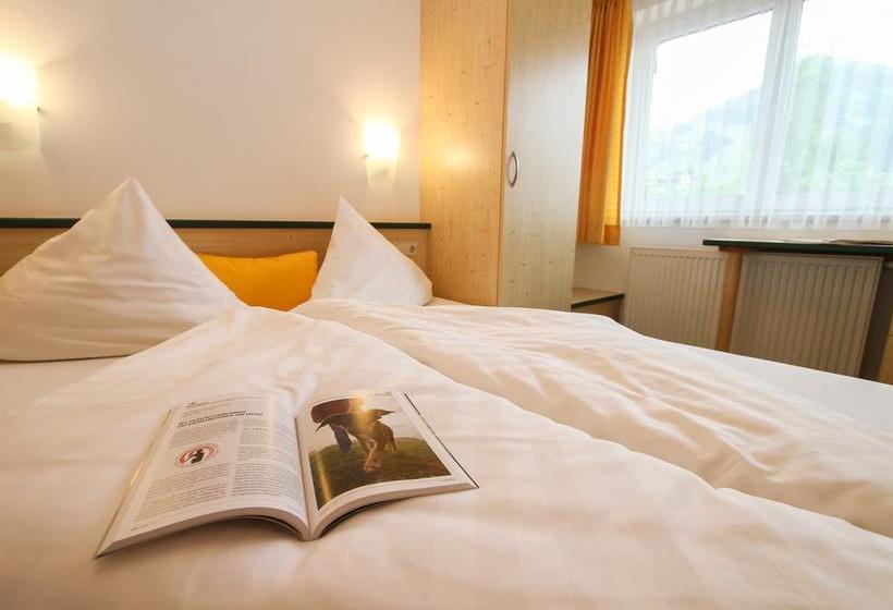 Landhotel Oberdanner 9