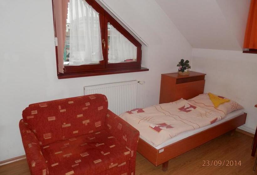 Hostel Ubytov A Tavros