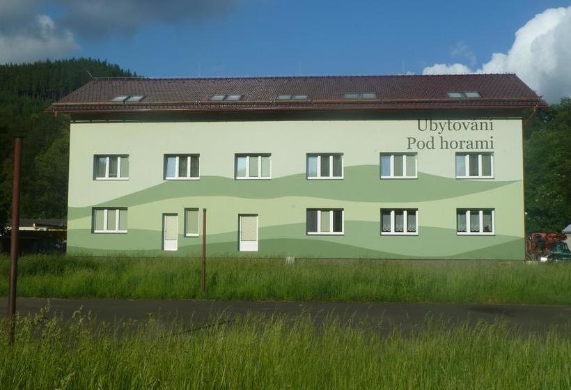 Albergue Ubytování Pod Horami