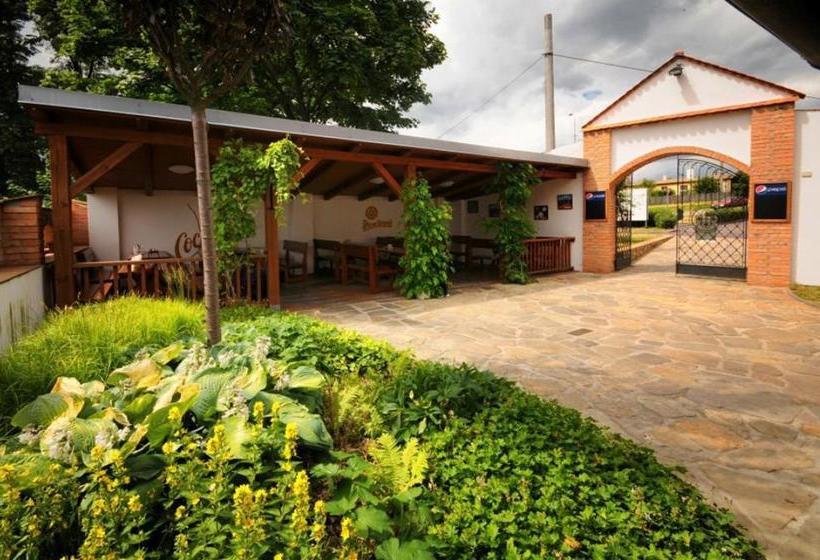 Hotel Restaurant Na Statku