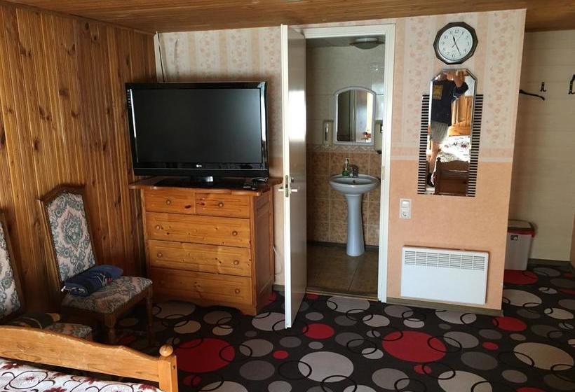 Tolli Hostel & Holiday House 6