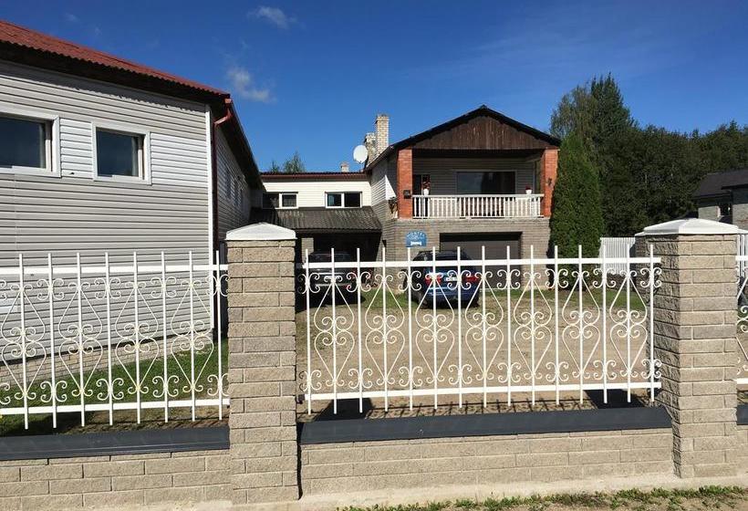 Tolli Hostel & Holiday House 8