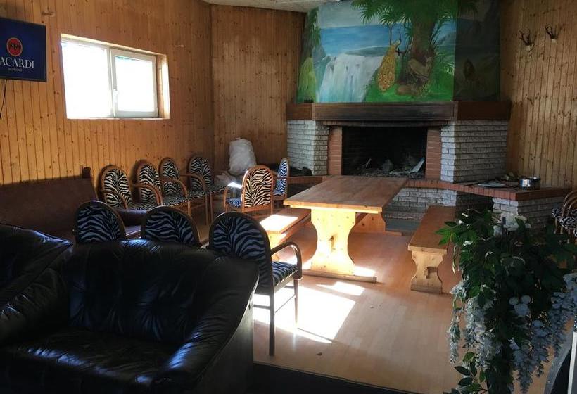 Tolli Hostel & Holiday House 9