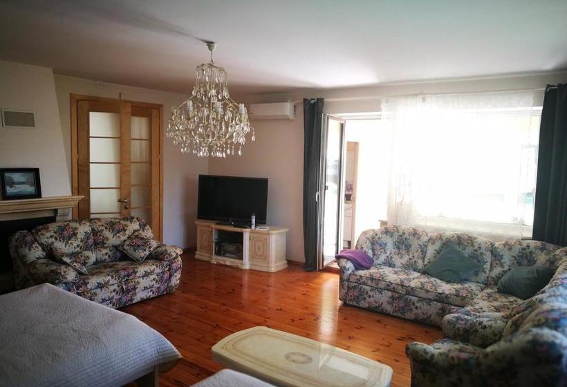 Bed and Breakfast Irena Family House