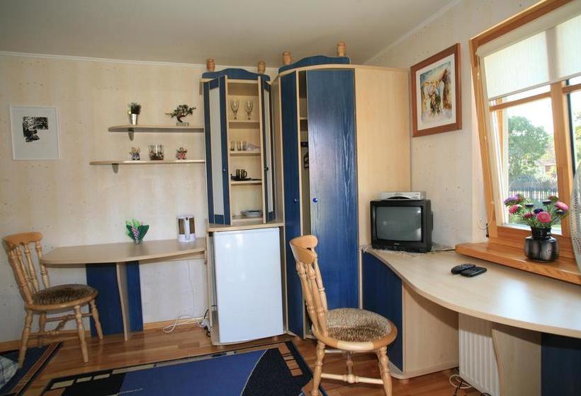 Bed and Breakfast Naglis 11