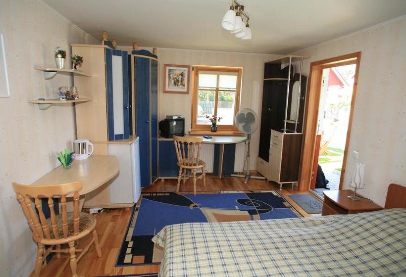 Bed and Breakfast Naglis 12