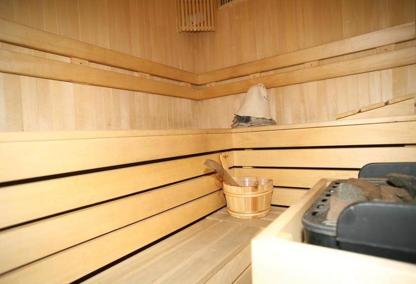 Bed and Breakfast Naglis 13