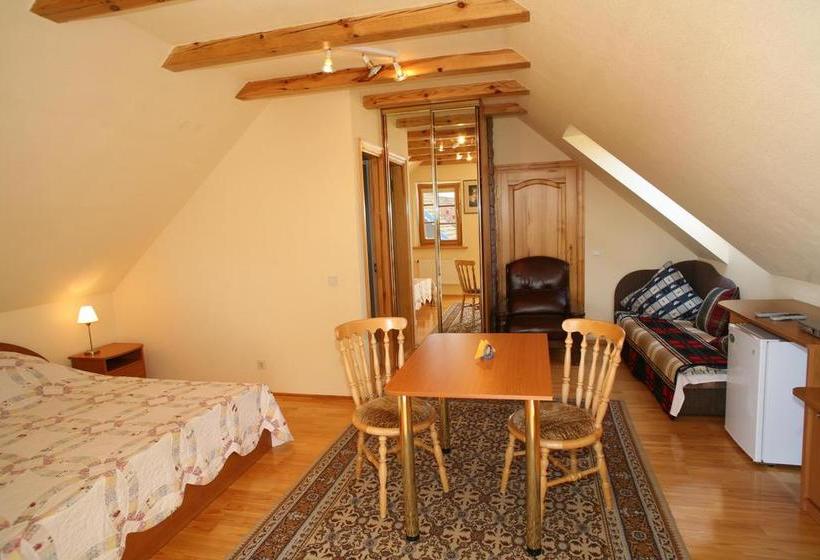 Bed and Breakfast Naglis 15