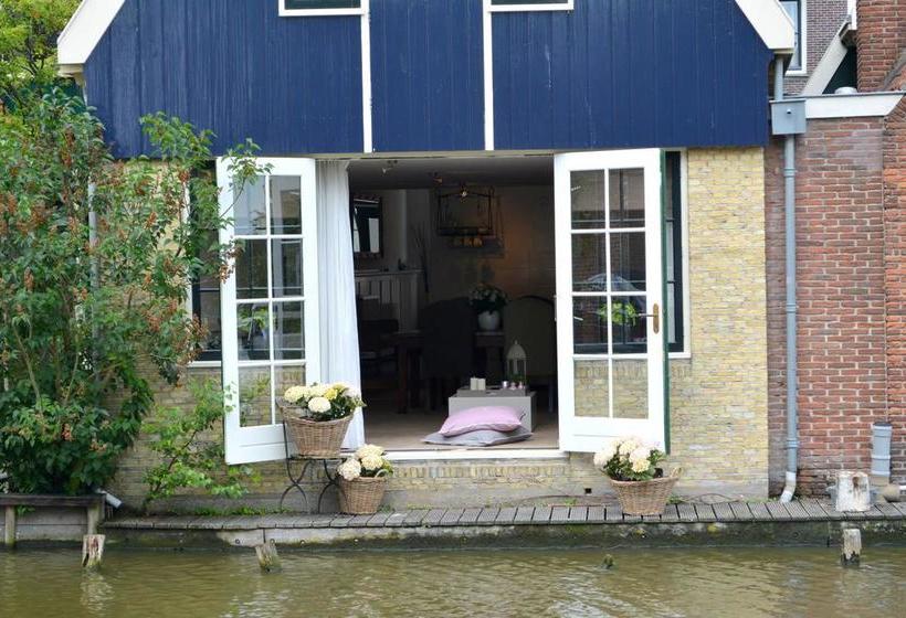 Bed & Breakfast Bed & Bike De Rijp 1