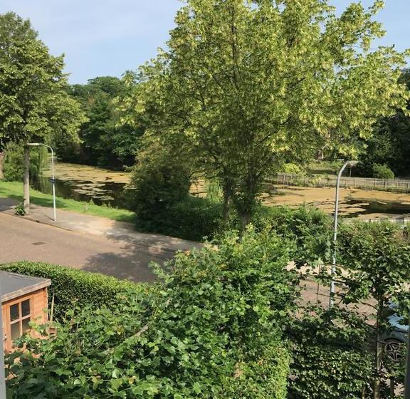 Bed and Breakfast Bbb Haarlem 19