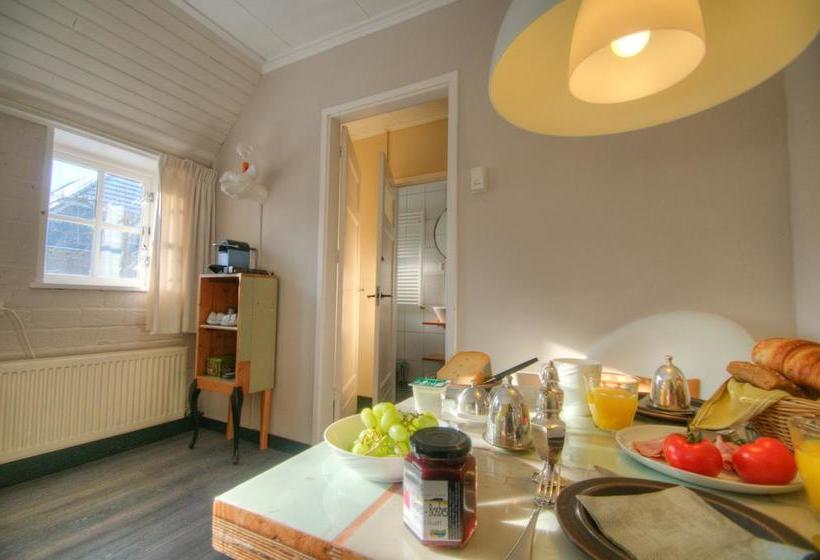 Bed and Breakfast De Lindehoff 7