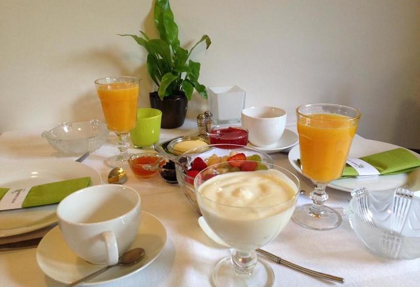 Walnut Lodge Bed & Breakfast 14